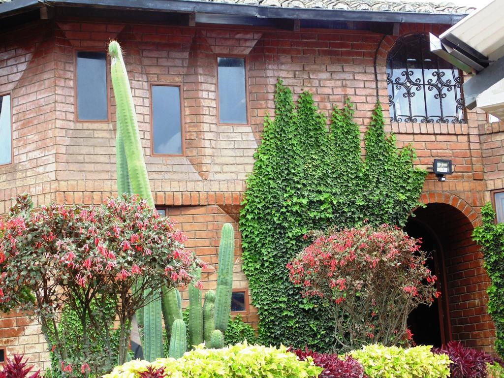 Hosteria Rosa Blanca Puembo Ngoại thất bức ảnh