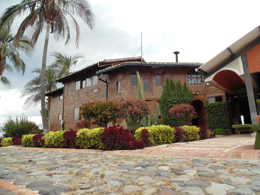 Hosteria Rosa Blanca Puembo Ngoại thất bức ảnh